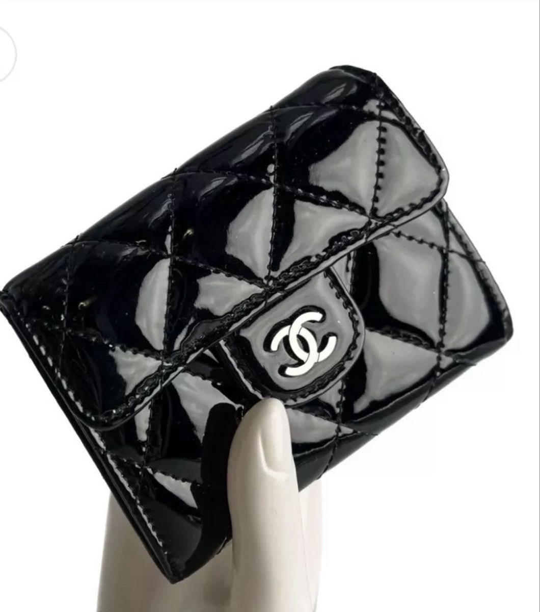 Chanel Portamonete: Chanel Kartenetui Lackleder schwarz – Usato da Aesch BL venduto da trash12