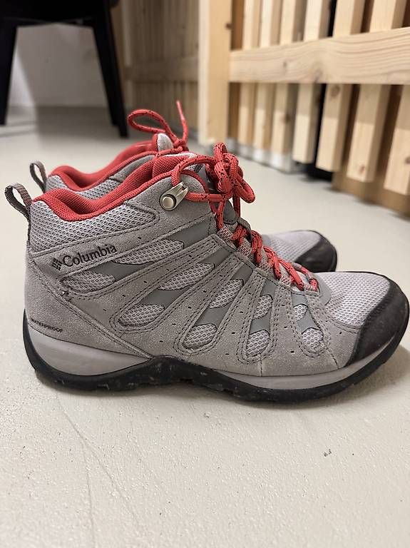 Chaussures femmes: Hiking Shoes – D'occasion à Zürich par dzoz