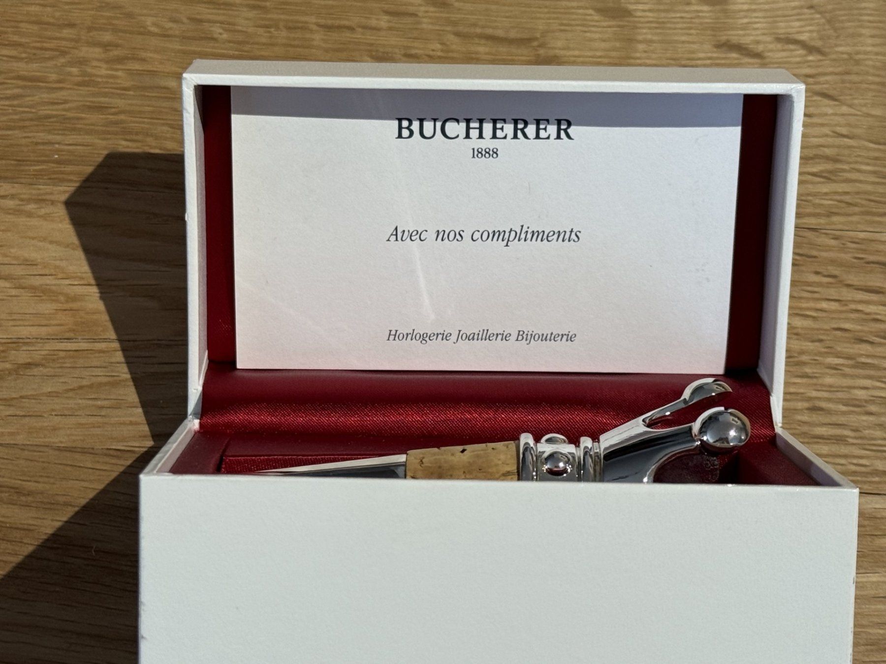Tutte le decorazioni: bouchon article publicitaire Bucherer joaillerie – Nuovo (secondo la descrizione) da Echallens venduto da Says1 3