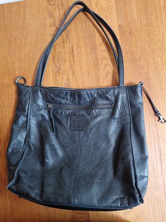 Ledertasche schwarz von Legend