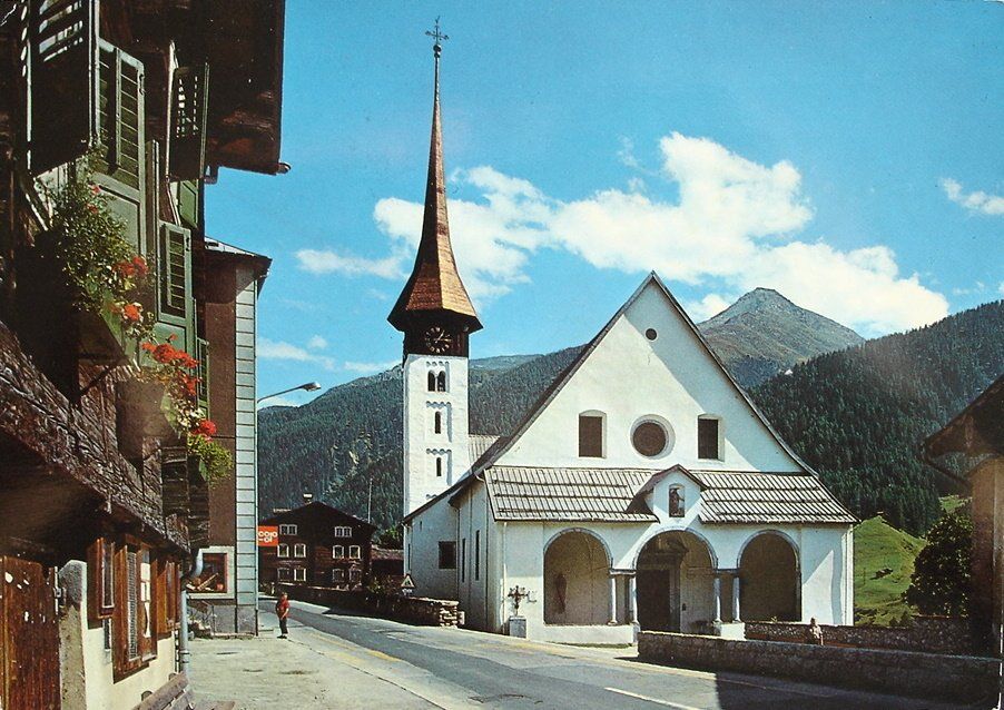 Ansichtskarten: MÜNSTER Dorfstrasse mit Kirche – Gebraucht aus Jona von philajona