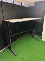 Lista - Höhenverstellbarer Schreibtisch