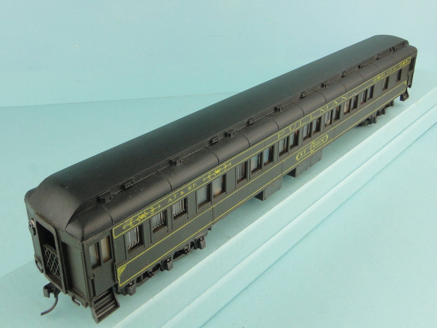 Rivarossi Modellini di ferrovie: Rivarossi H0 ATSF Pullman, Kadee – Usato da Bülach venduto da cann11 5
