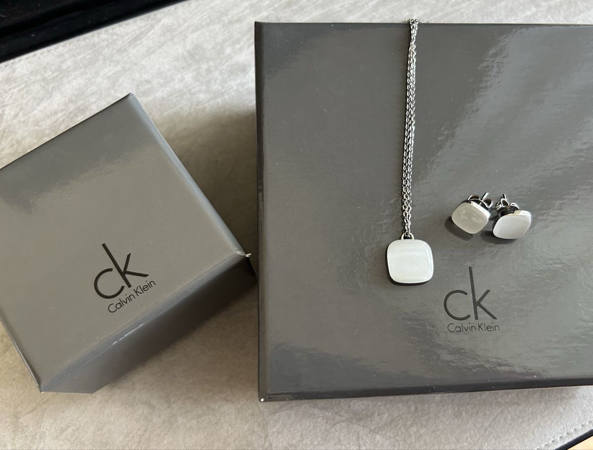 Calvin Klein Boucles d'oreille: Set von Calvin Klein – D'occasion à Riehen par BESSI17 4
