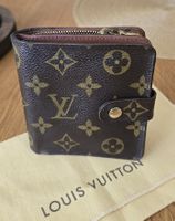 Louis Vuitton Portemonnaie Compact Zipped Canvas.  