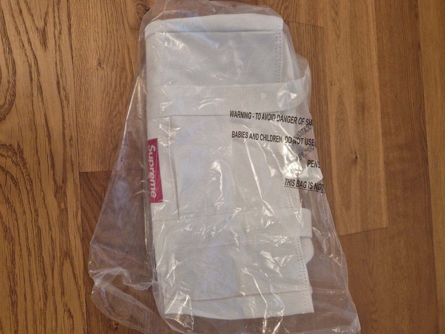 Supreme Borse: Neue Supreme Tasche – Nuovo e nell'imballaggio originale da Feusisberg venduto da cts_55rn 4