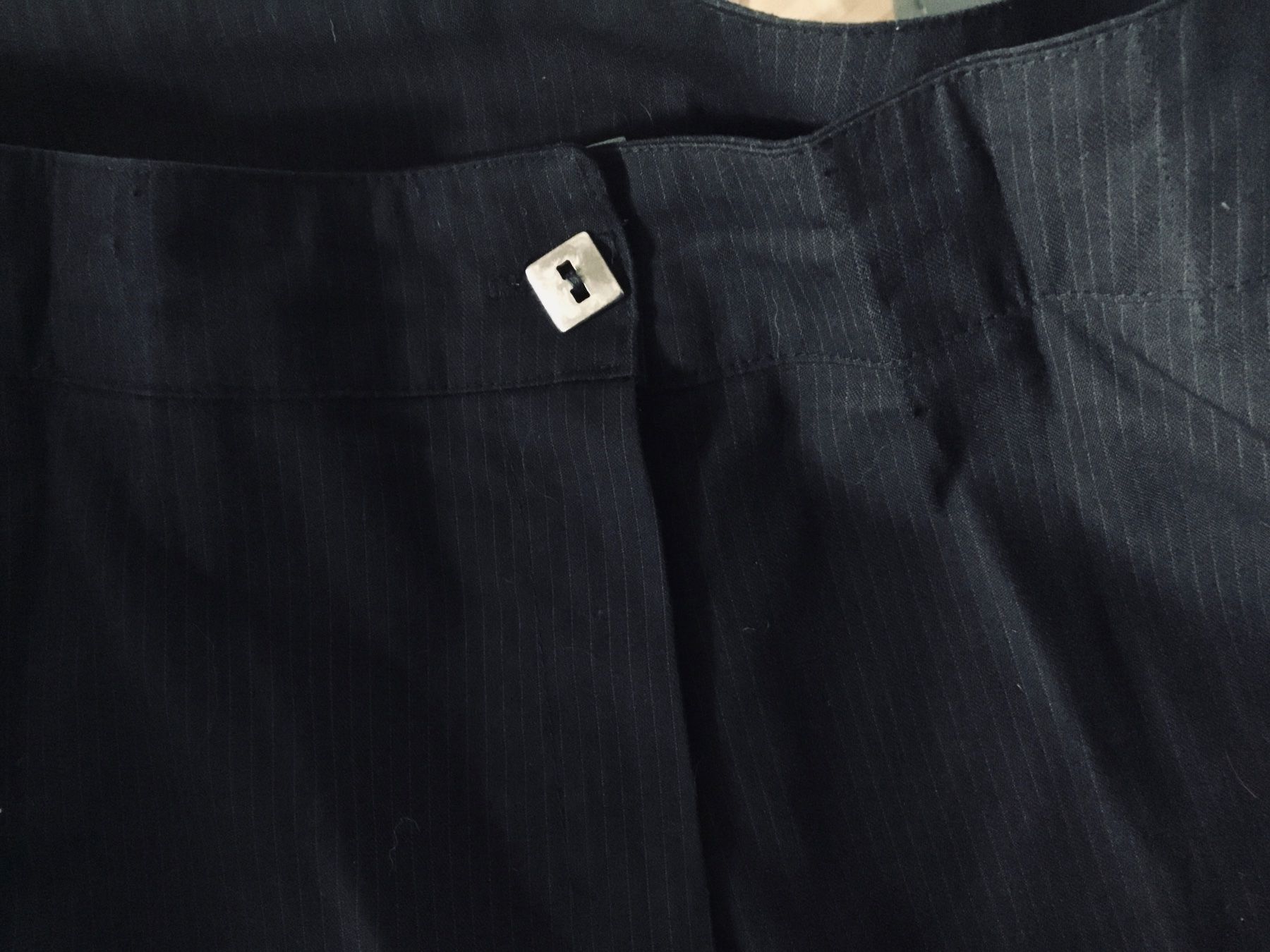 Hosen: Sublime pantalon DECA de qualité rayé gris, M, valeur 159.- – Neu (gemäss Beschreibung) aus Genève von Mazelyne 6