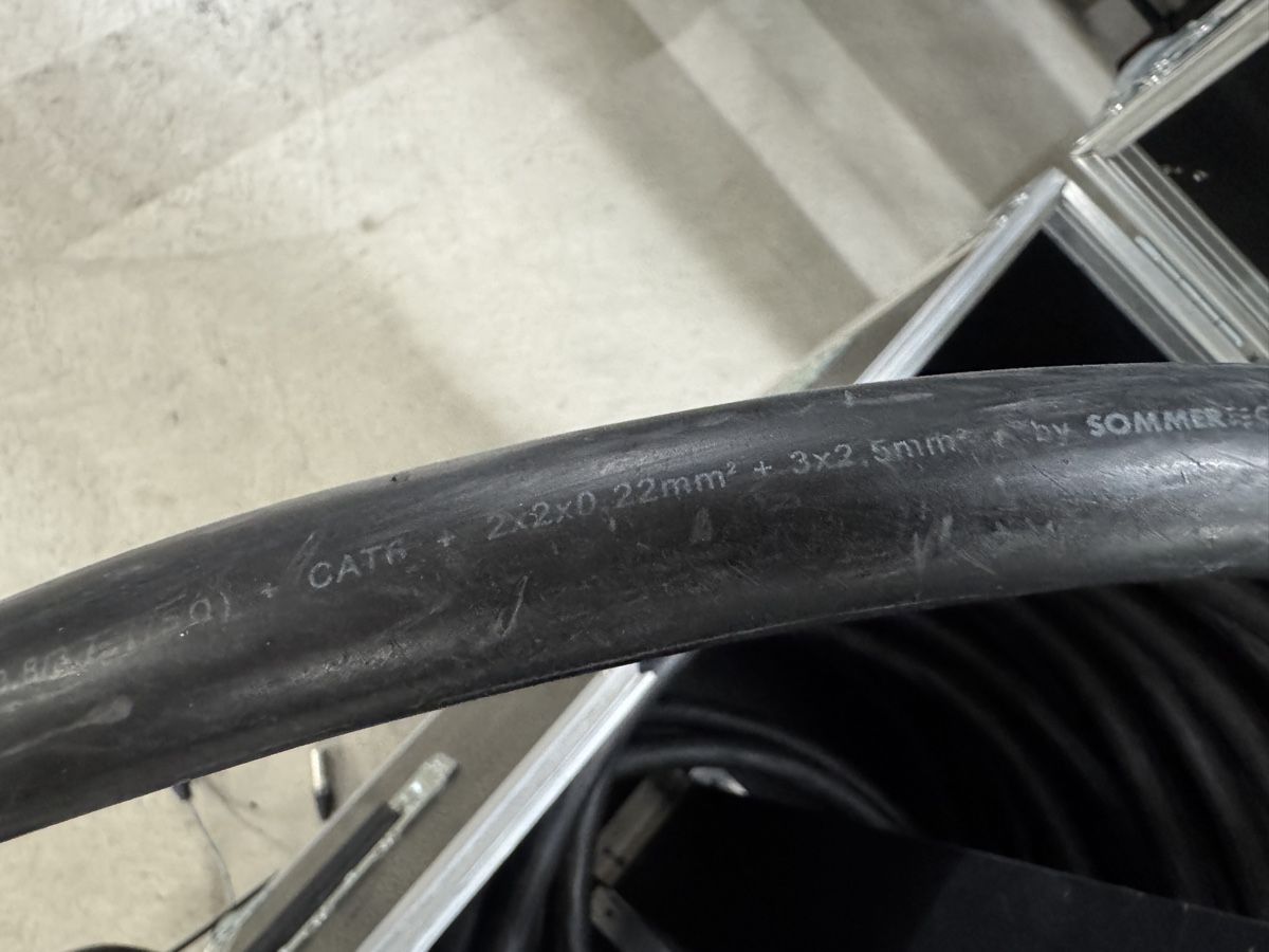 Cavi: Multicore Sommer Cable inkl. Flightcase / 70 Meter – Usato da Oberuzwil venduto da MusicMinimax 6