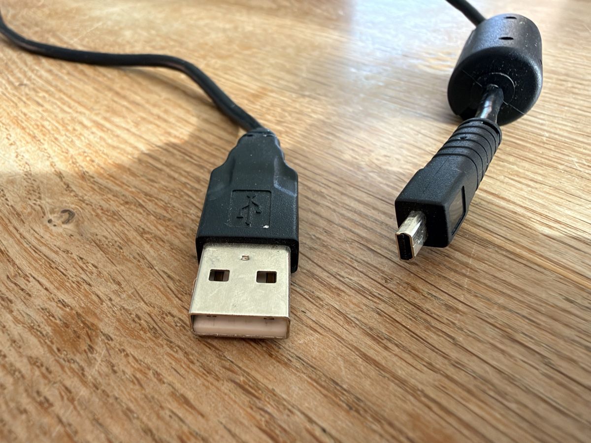 Cavi: Kabel - USB-A zu Mini-USB – Usato da Adligenswil venduto da anvil3001 1