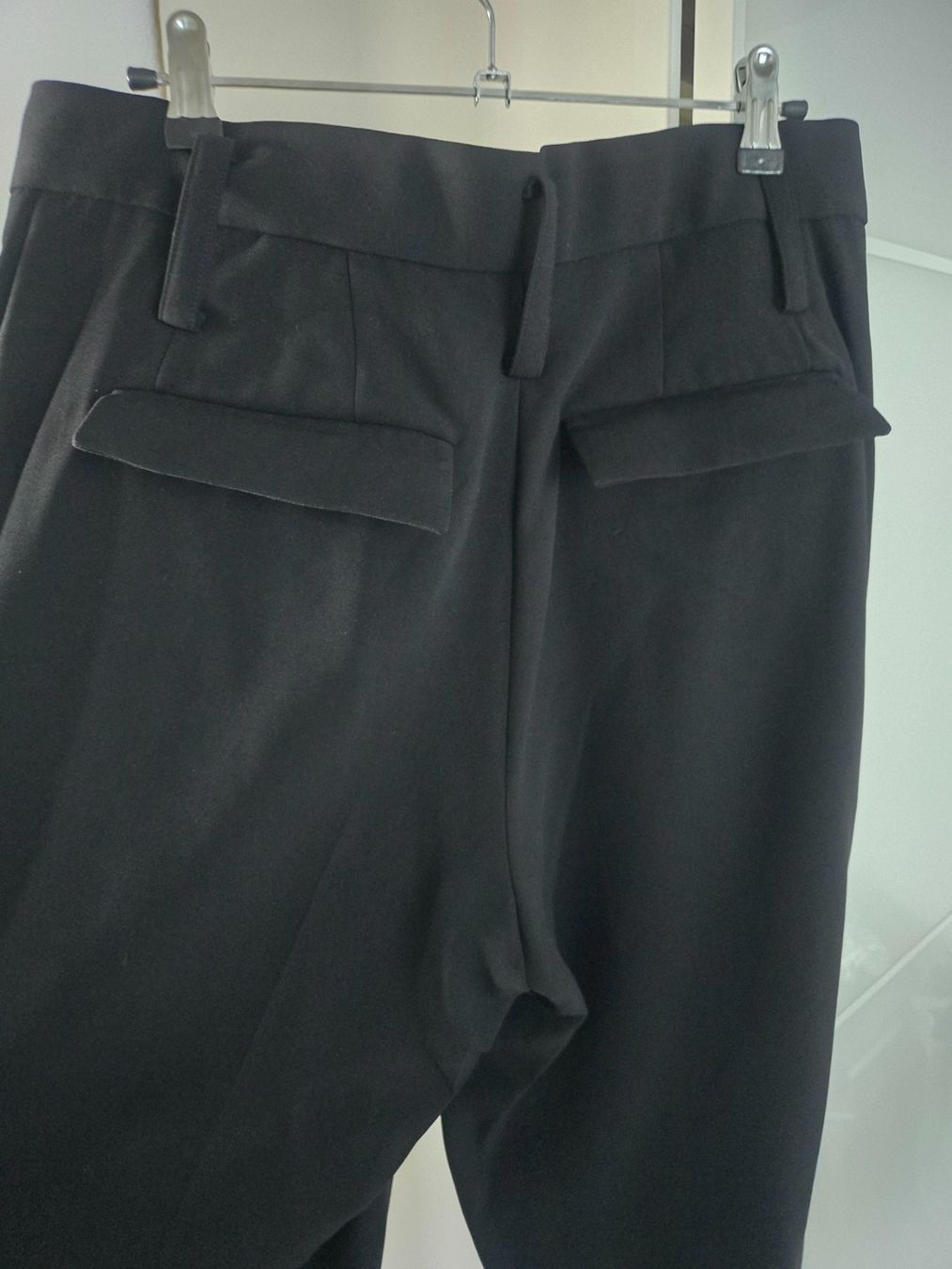 Cos Pantaloni: COS smart trousers – Usato da Horgen venduto da dariajed 2