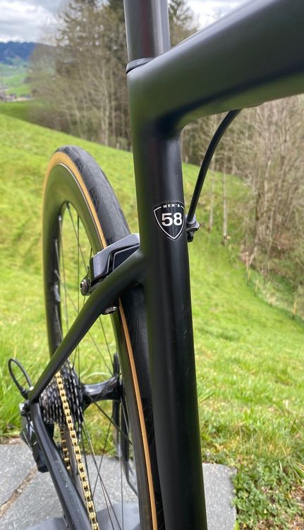 Specialized Vélos: S-Works Tarmac Ultralight SL6 (sehr leicht nur 6.4kg) – D'occasion à Appenzell par sputnik84 4