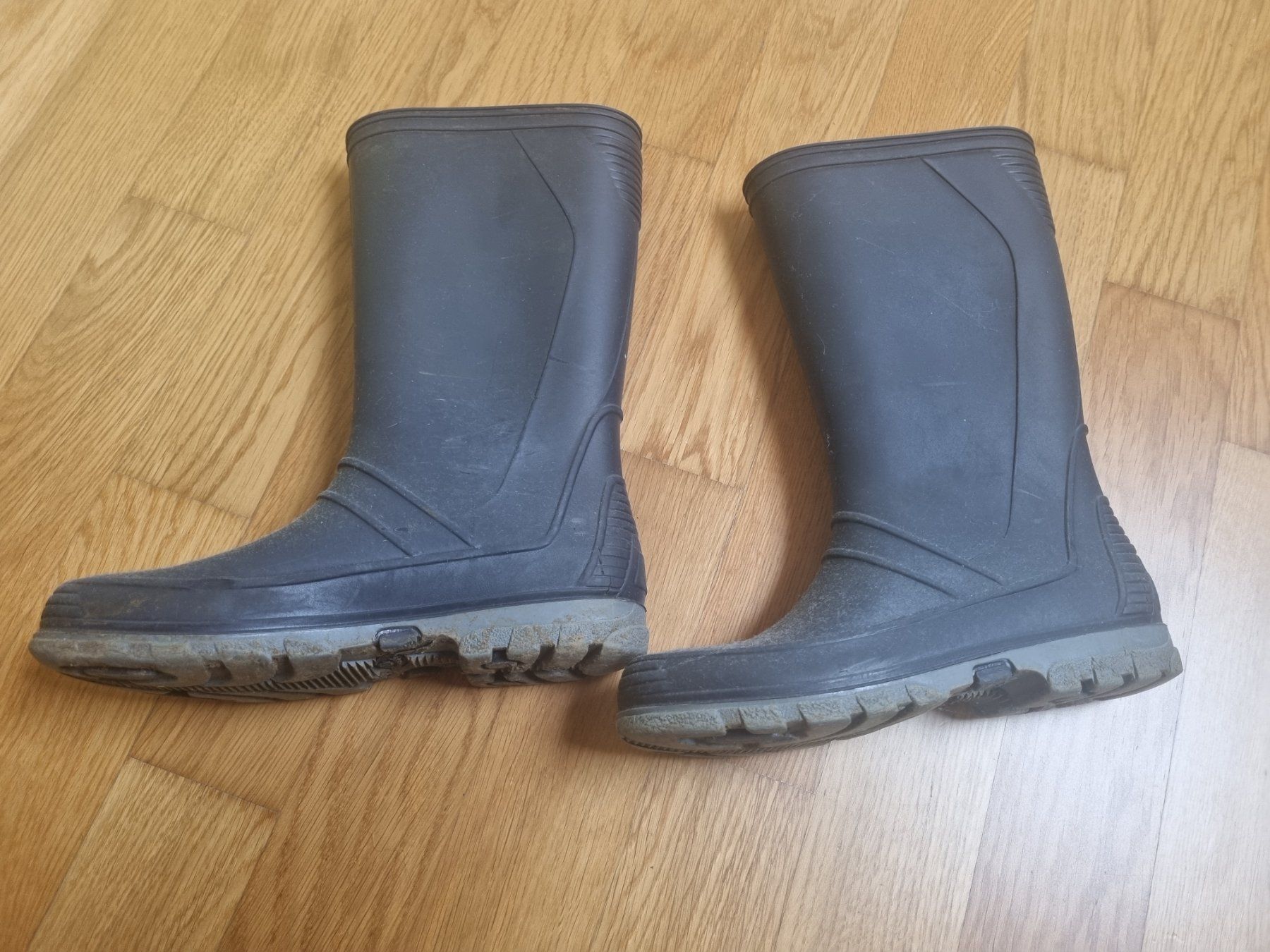 Chaussures garçon: Schöne Kinderstiefel Grösse 34 – D'occasion à Rothenfluh par Sawi80 1