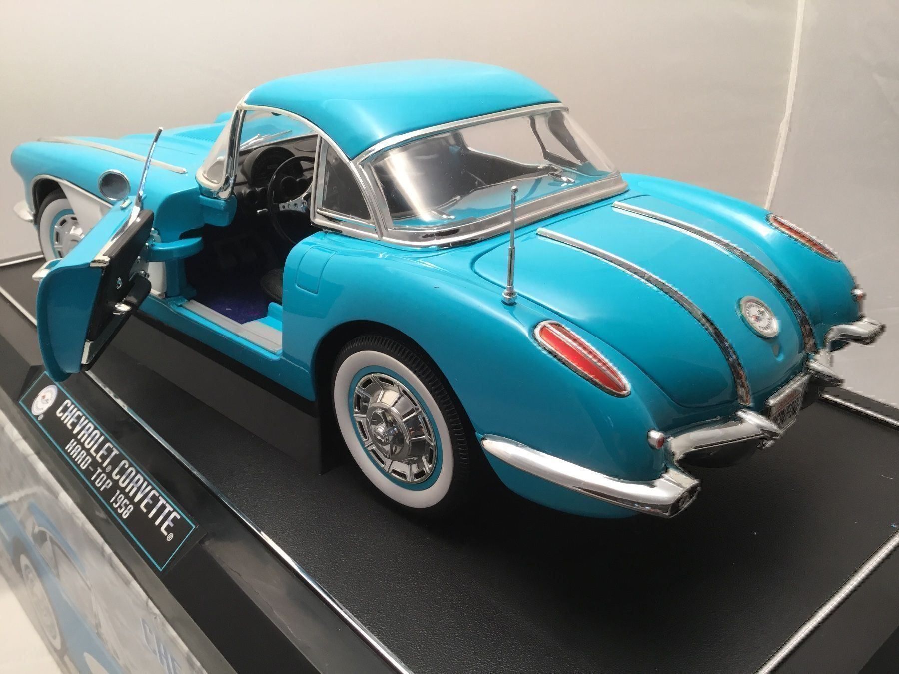 Chevrolet Modellautos: Chevrolet Corvette 1958 / Grossmodell – Neu und originalverpackt aus Erlenbach im Simmental von Model_box 4