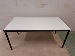 Mehrzwecktisch mit Vollkernplatte/ Gestell schwarz