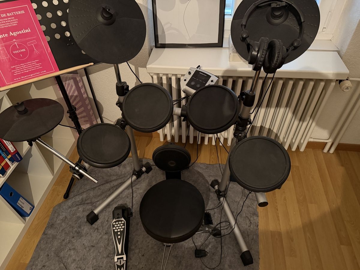Strumenti musicali: elektrisches Schlagzeug – Usato da Olten venduto da atzeminator