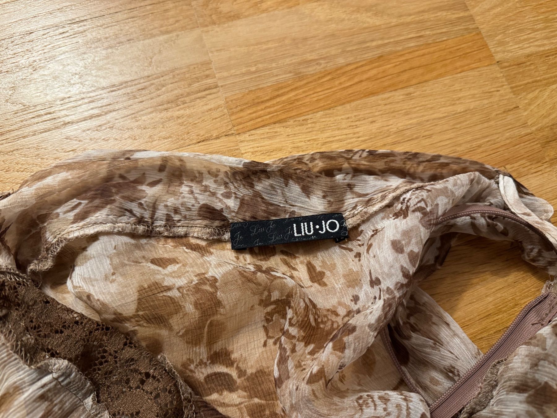 Liu Jo Vestiti: Liu Jo 100% silk dress – Usato da Fribourg venduto da mariedw 2