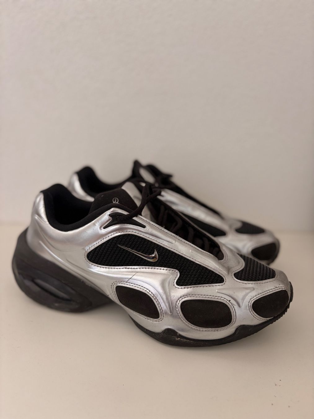 Nike Scarpe da uomo: Nike Air Max Muse Noires et Argentées – Nuovo (secondo la descrizione) da Nidau venduto da smarties88