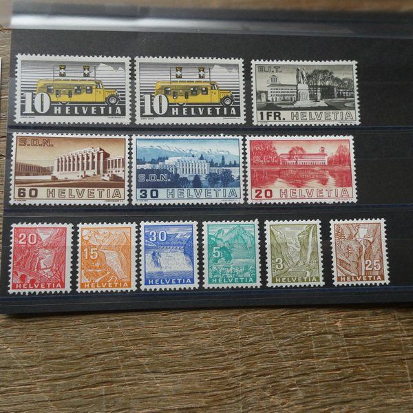 Tutti i francobolli: kleines CH - Lot ** ab Nr. 194 siehe Bilder – Nuovo (secondo la descrizione) da Egliswil venduto da Trens01 1