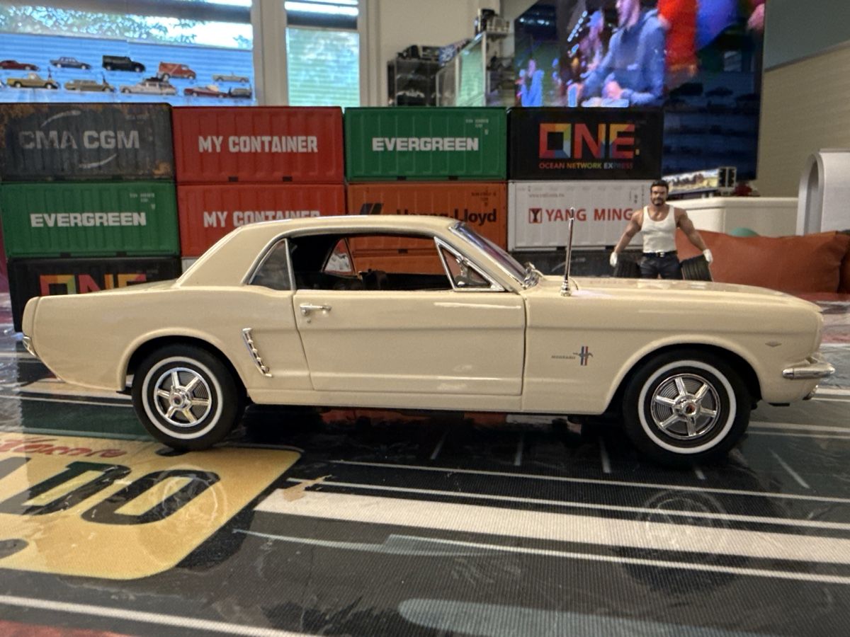 Ford Modellini d'auto: Oldtimer Ford Mustang  1:18 – Nuovo (secondo la descrizione) da Basel venduto da Zomeg 4