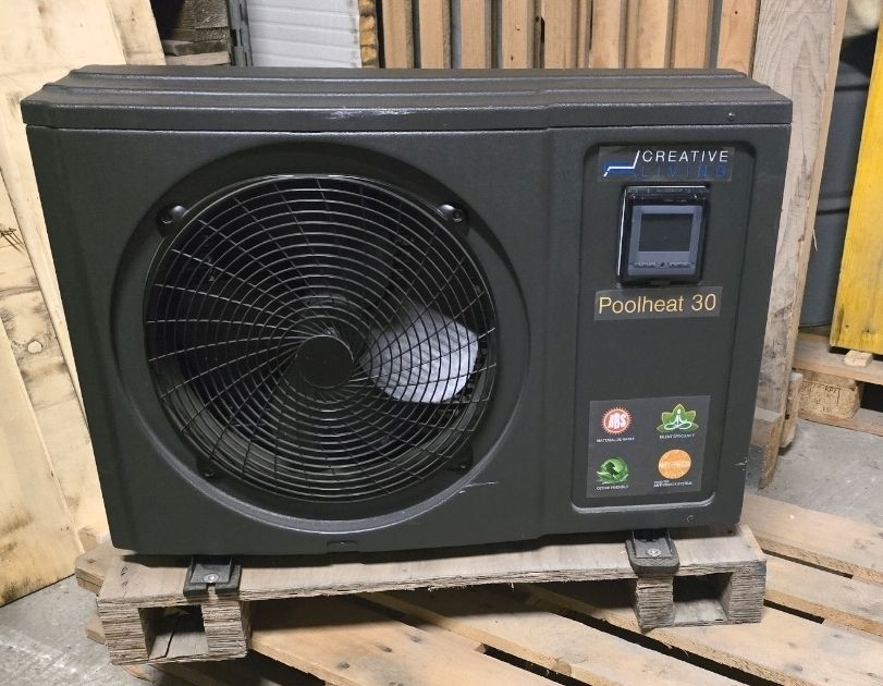 Radiatori: Pool Wärmepumpe – Usato da Luterbach venduto da Teufel87