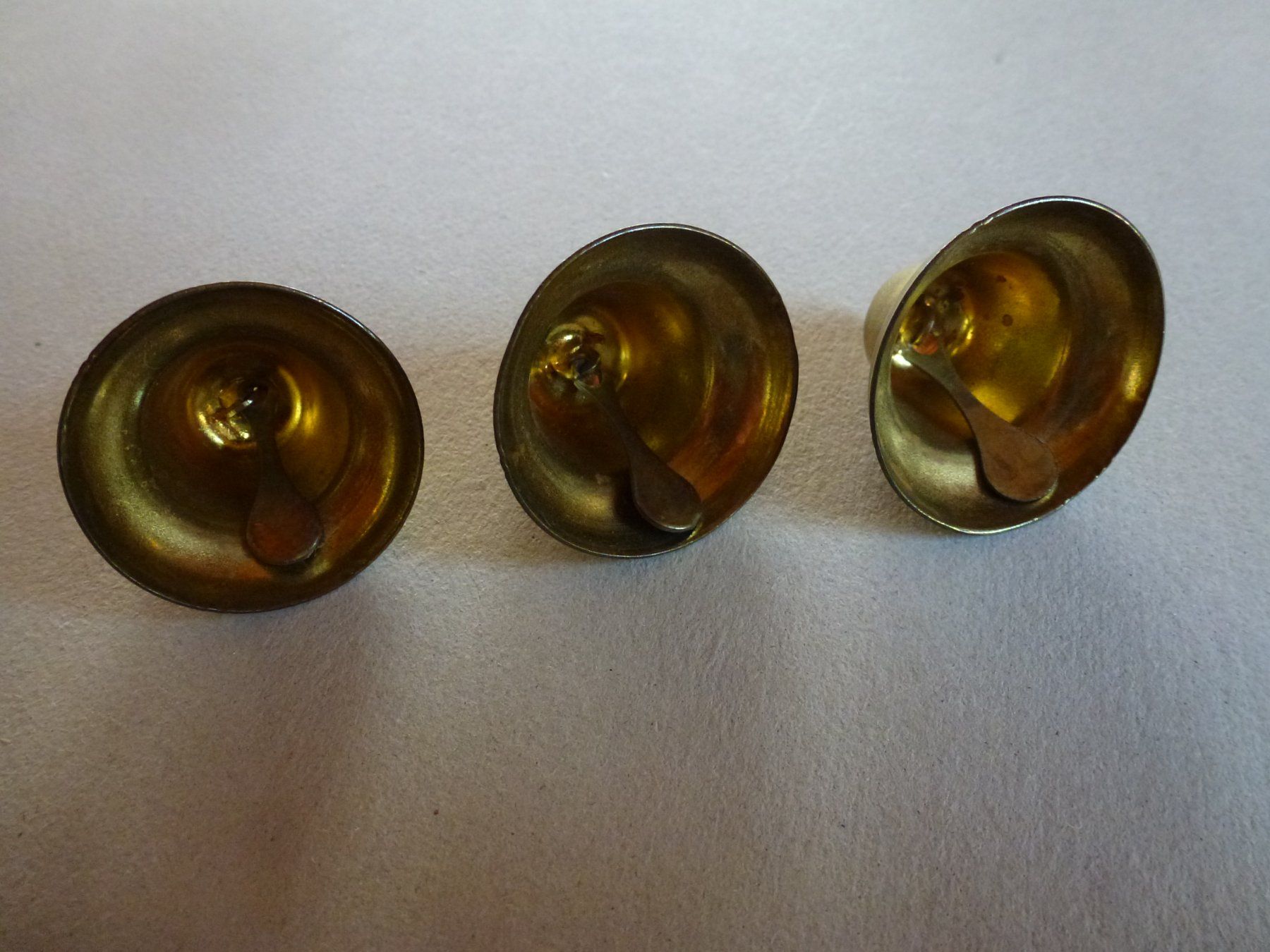 Cloches & sonnailles: Glocken, klein, Messing - 3 Stück – D'occasion à Mühlrüti par Dadadachs 2