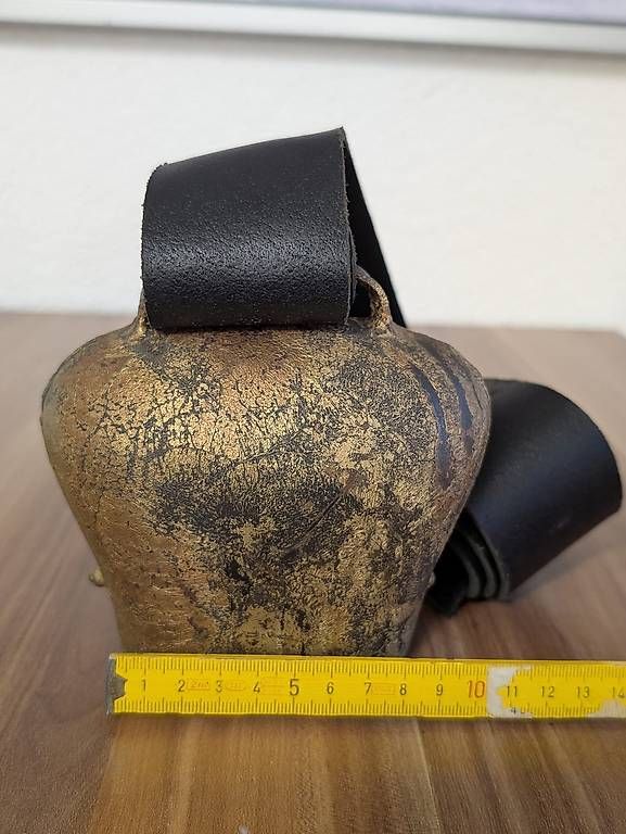 Glocken & Treicheln: Alte sardische Tierglocke mit Lederband -  – Gebraucht aus Ittigen von imp_t8mz 3