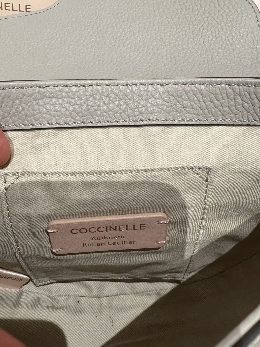 Coccinelle Borse da donna: Coccinelle Crossbody Bag – Nuovo (secondo la descrizione) da Bern venduto da Pasi7 4