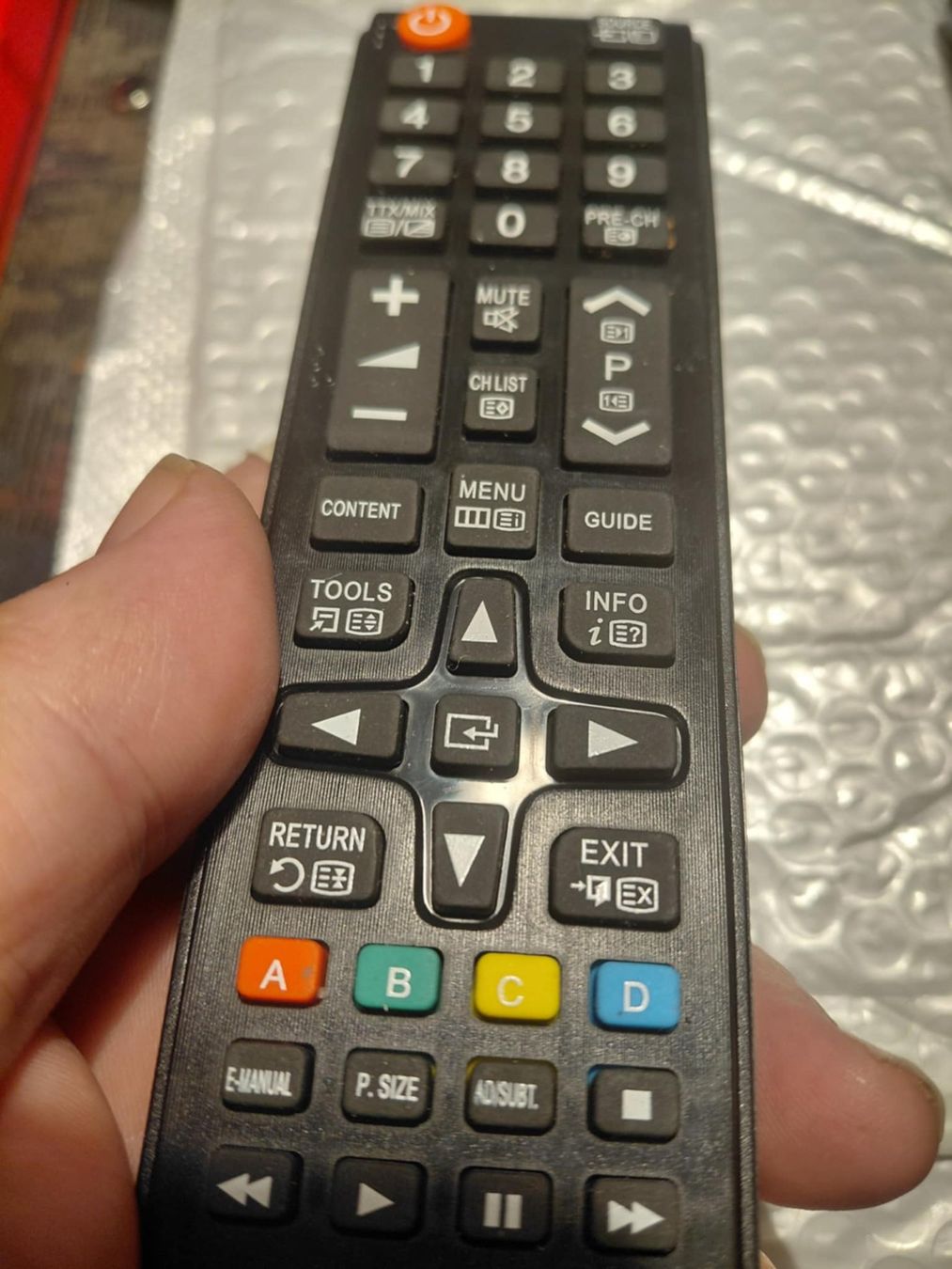 Samsung Fernbedienungen: Télécommande TV universelle pour tous les modèles SAMSUNG – Neu und originalverpackt aus Minusio von graziano11 5