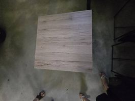 Salontischli -weiss mit holzfarbiger Abdeckung