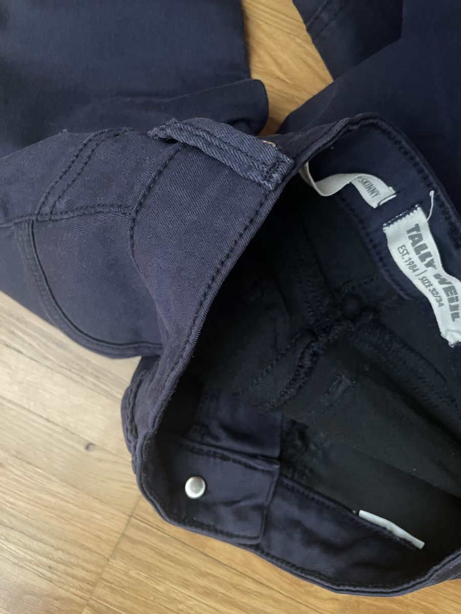 Tally Weijl Hosen: Pantalon taille haute bleu foncé – Gebraucht aus Pont-de-la-Morge (Sion) von hel_bh28 2