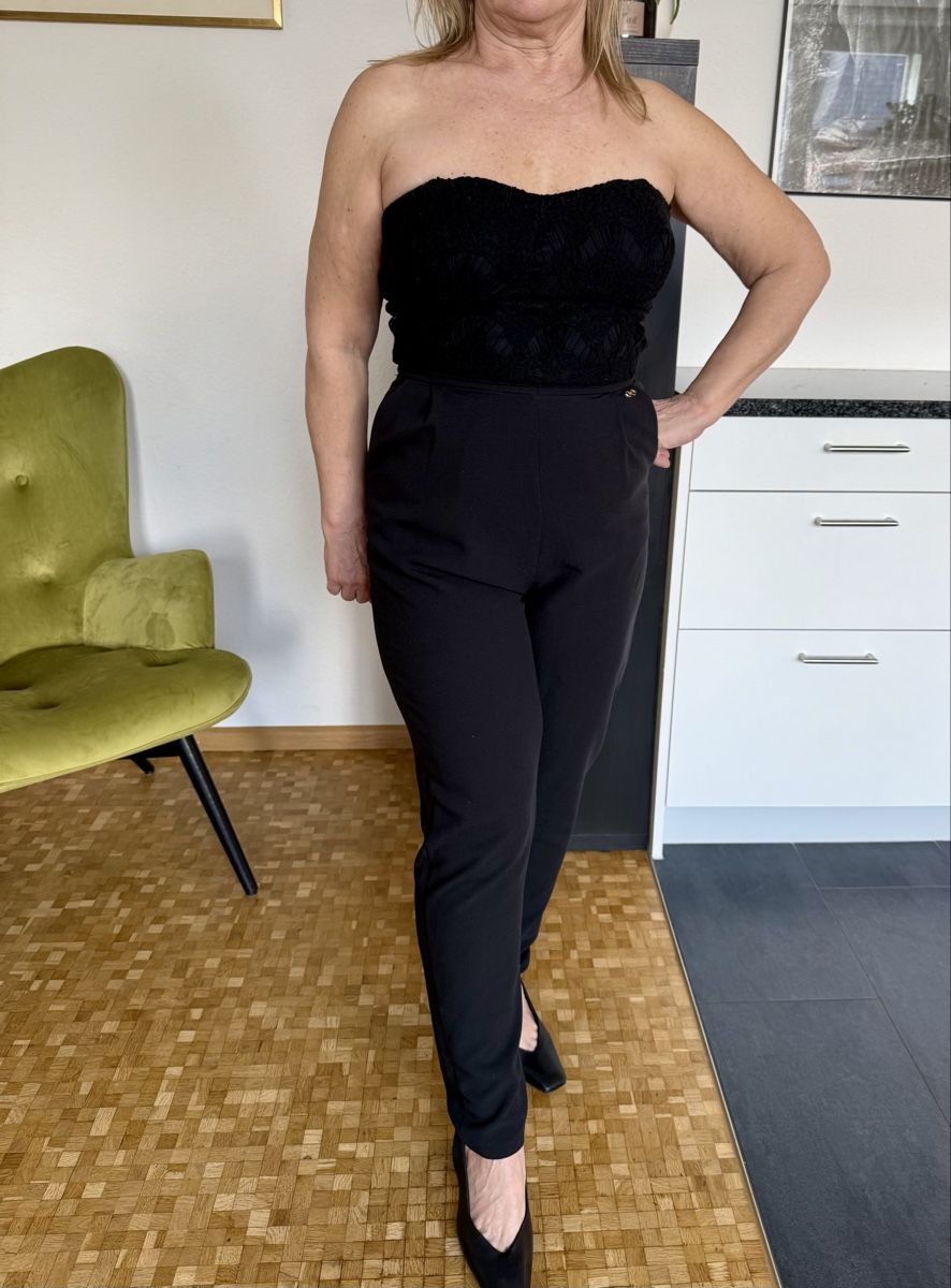 Jumpsuits: Elegant Black Jumpsuit – Gebraucht aus Basel von dar_ch4051