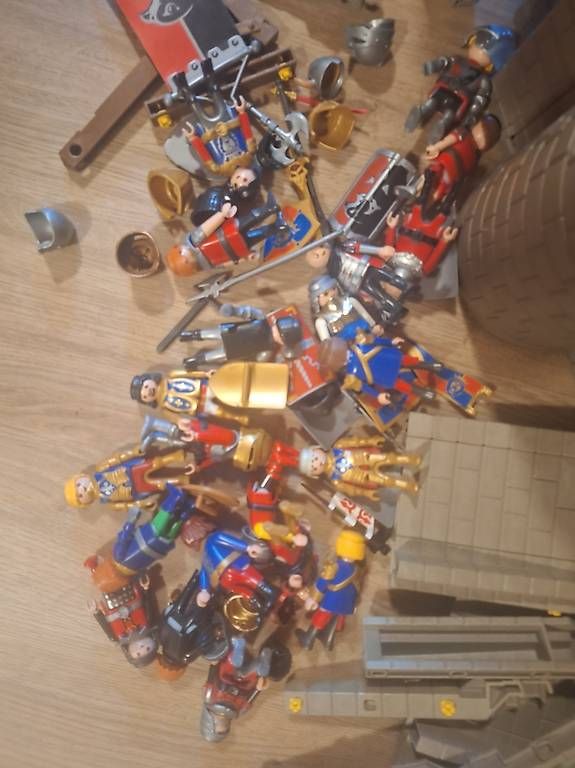 Jouets: Playmobil Ritterburg – D'occasion à Zuoz par Nocino01 1