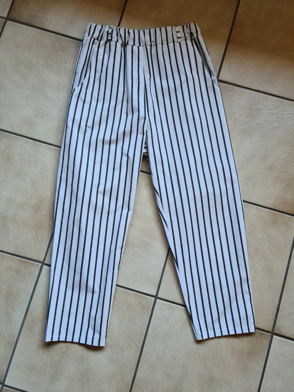 Pantaloni: Pantalon coton rayé blanc/vert taille M – Usato da le landeron venduto da canette 5