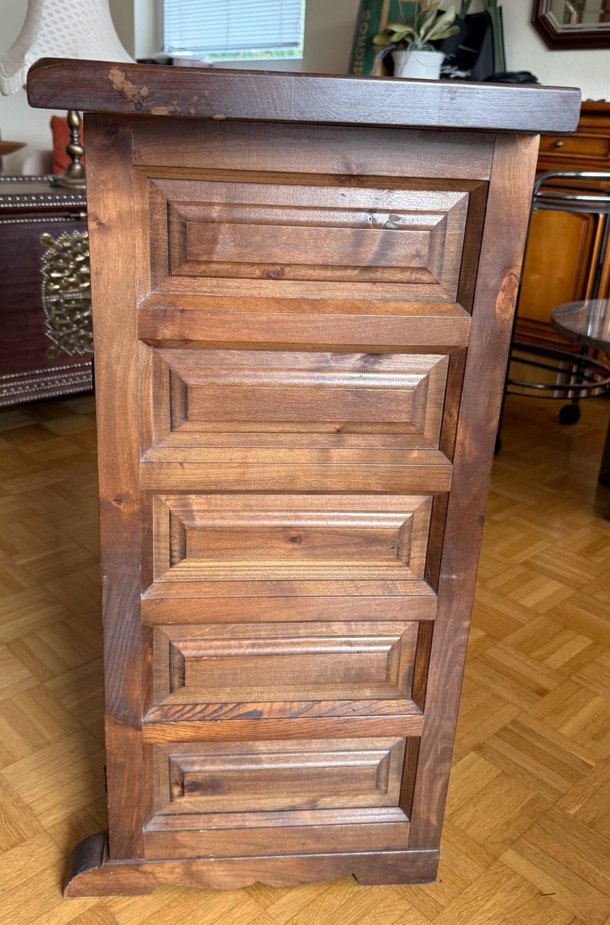 Kommoden: Schuhkommode/Sideboard, Holz rustikal – Gebraucht aus Uerikon von TT51 1