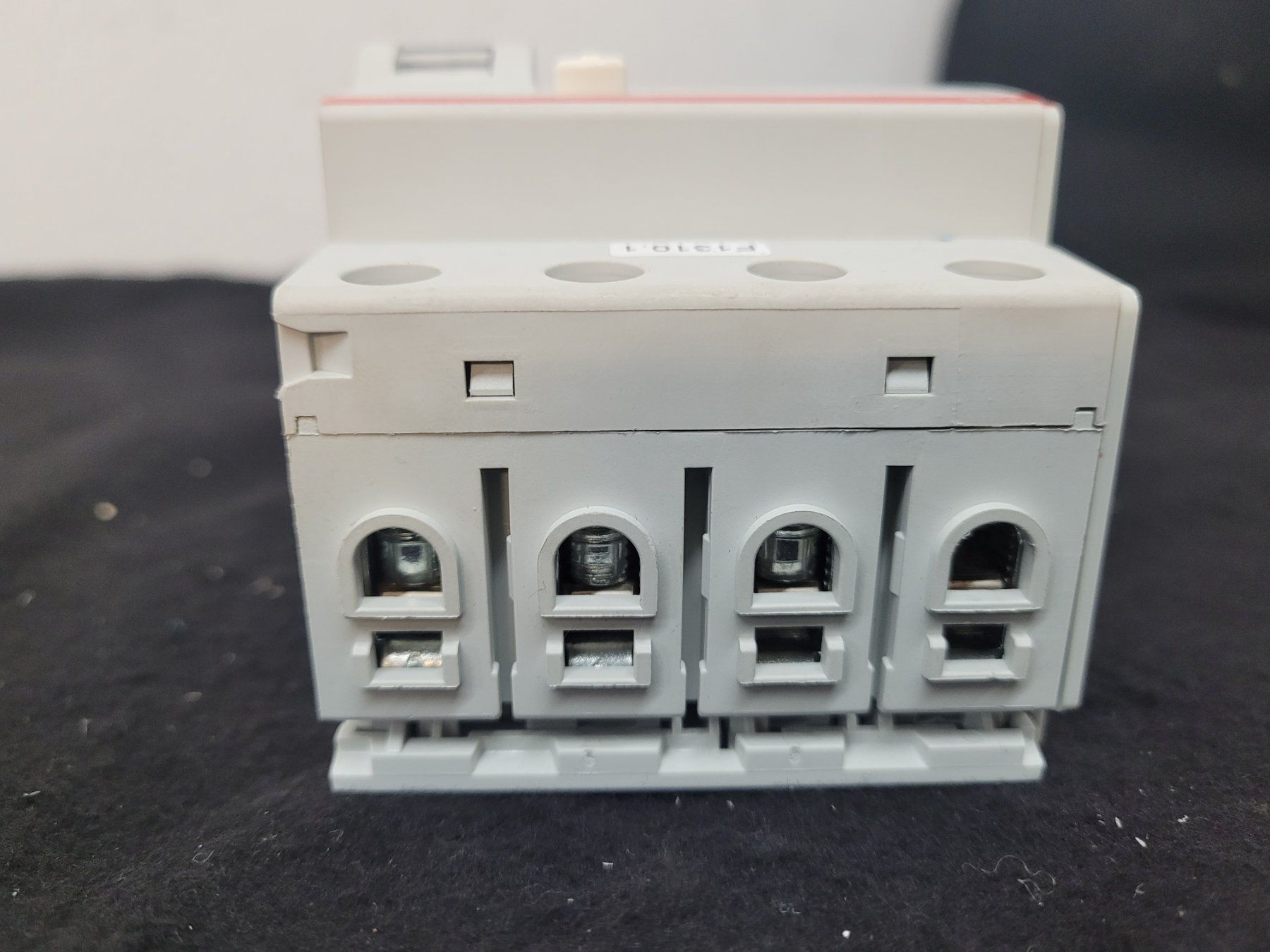 ABB Componenti elettronici: ABB OVR404 TNS - Überspannungsableiter – Usato da Vitznau venduto da Night-Fire 3