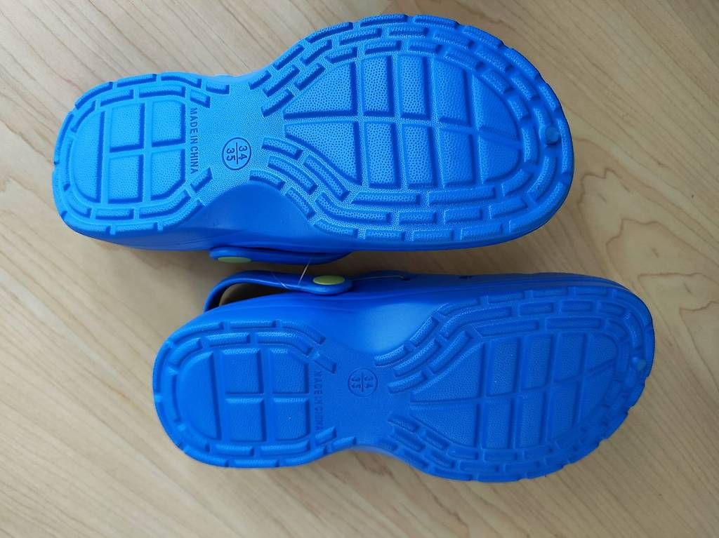 Chaussures garçon: Clogs Planes blau Gr 34/35 NEU! – Neuf avec emballage d'origine à Münchenstein par sterni_0813 3