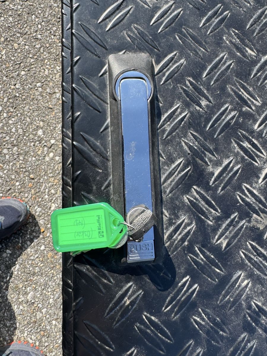 Truhen: Material-Box Alu Riffelblech – Gebraucht aus Davos Dorf von WernerSturm 5