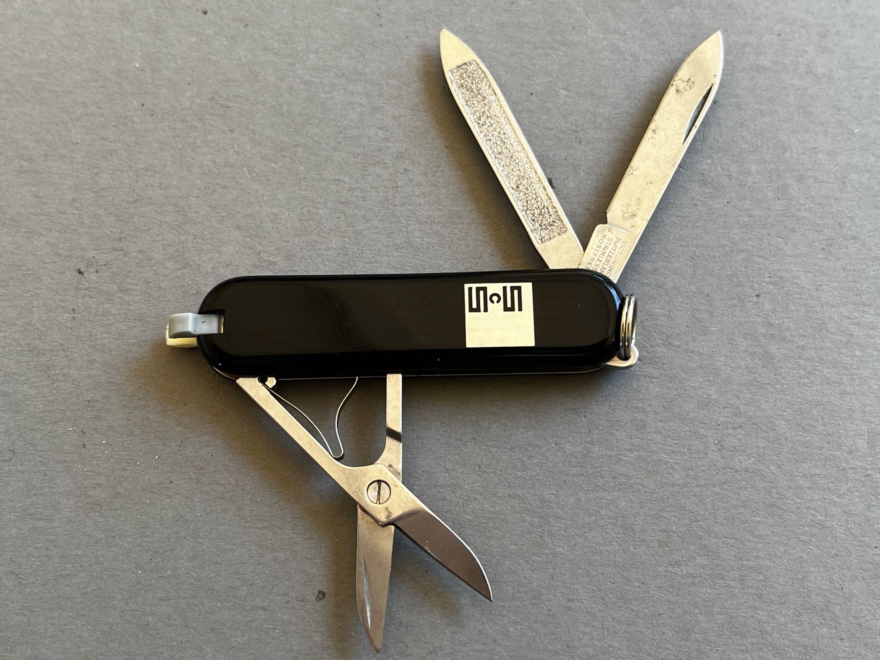Victorinox Coltelli tascabile: Victorinox Classic 58 mm - schwarz – Usato da Zürich venduto da FV.vintage
