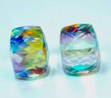 GEMSTONE (PAIR 2) 104,5 ct  Rainbow Cube Cut Loose