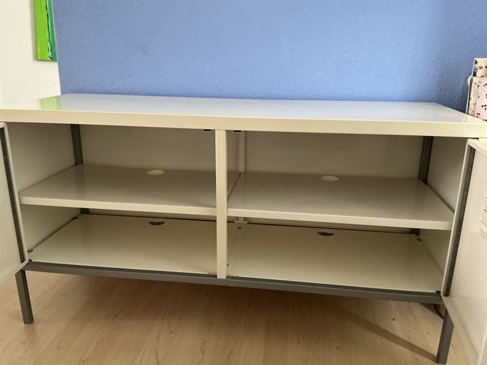 Ikea Metall Sideboard, TV-Möbel, viel Stauraum, Top Zustand (Gebraucht) in Niederrohrdorf für CHF 7 – nur Abholung auf Ricardo kaufen