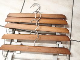 5 Holz Hosenbügel JACOB COHEN mit Klemme gebürstet