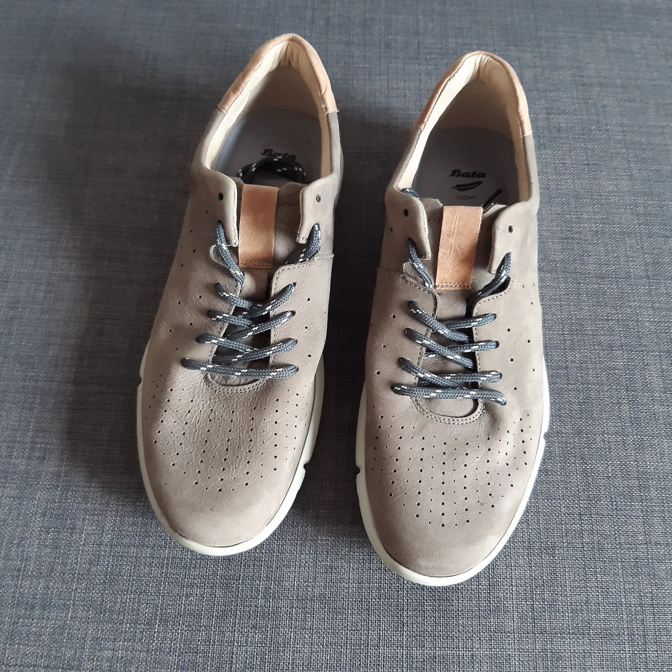 Scarpe da uomo: NEU! Lederschuhe von Bata – Nuovo e nell'imballaggio originale da Basel venduto da odradek