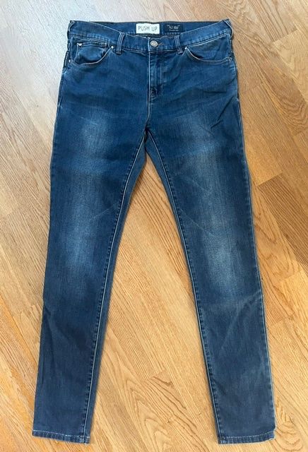 Armani Jeans: Tolle Push-up Jeans von Armani – Gebraucht aus Steinmaur von Dyleila