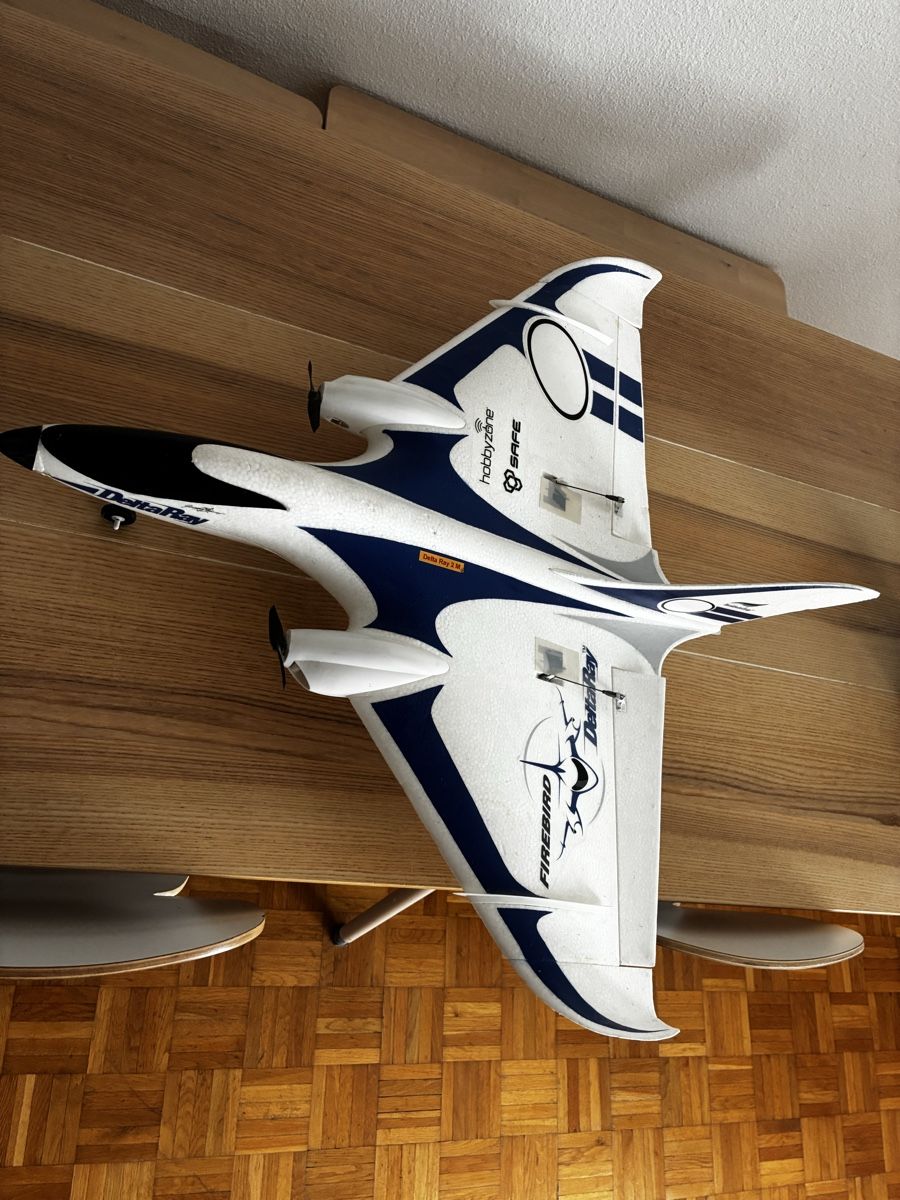 E-Flite RC Modellbau: Hobbyzone Delta Ray rc flugzeug – Gebraucht aus St. Gallen von Lhoigor 1