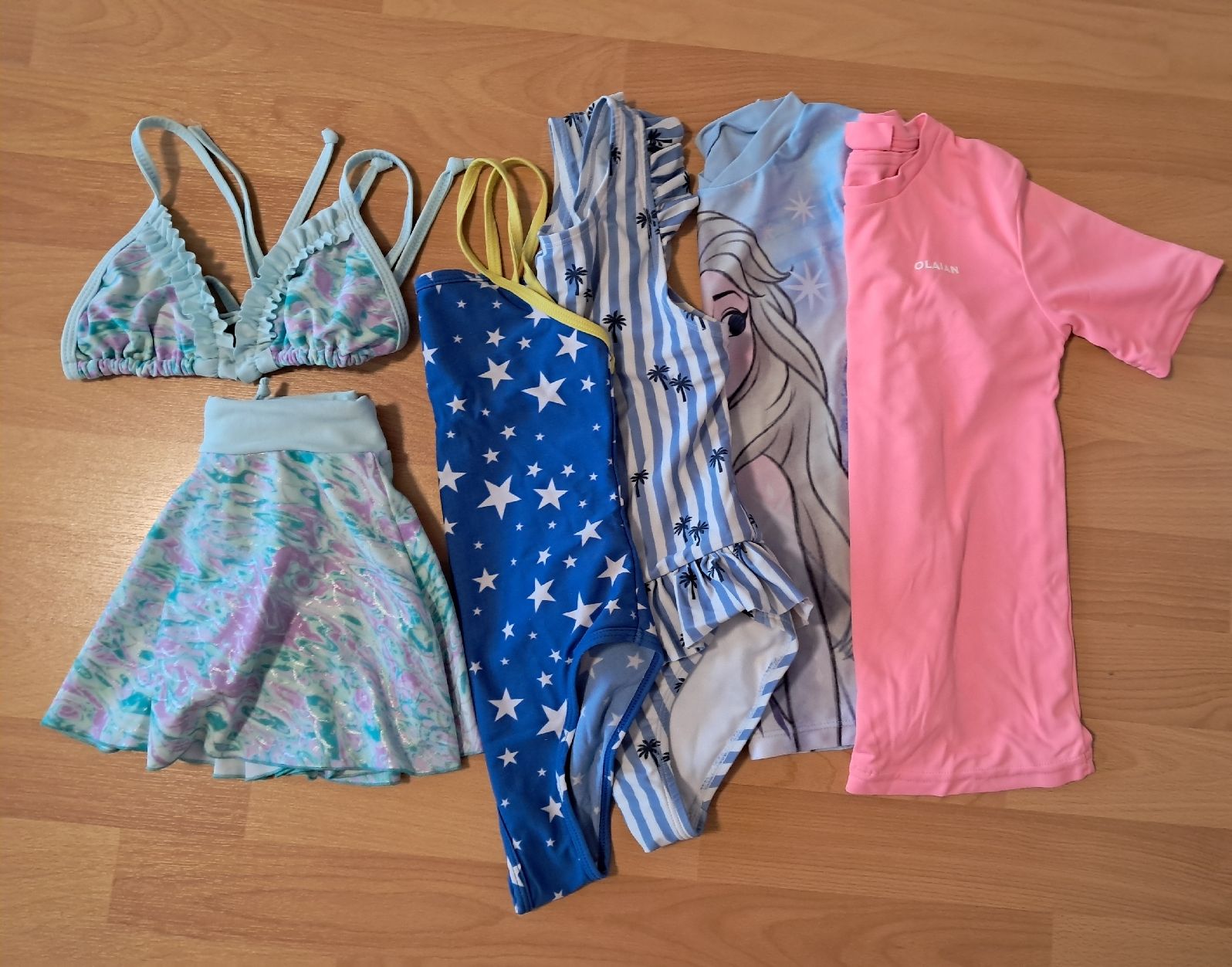 Lotti & Set di vestiti: Mädchen Kleiderset 122/128 – Usato da Abtwil venduto da sabrina080 1