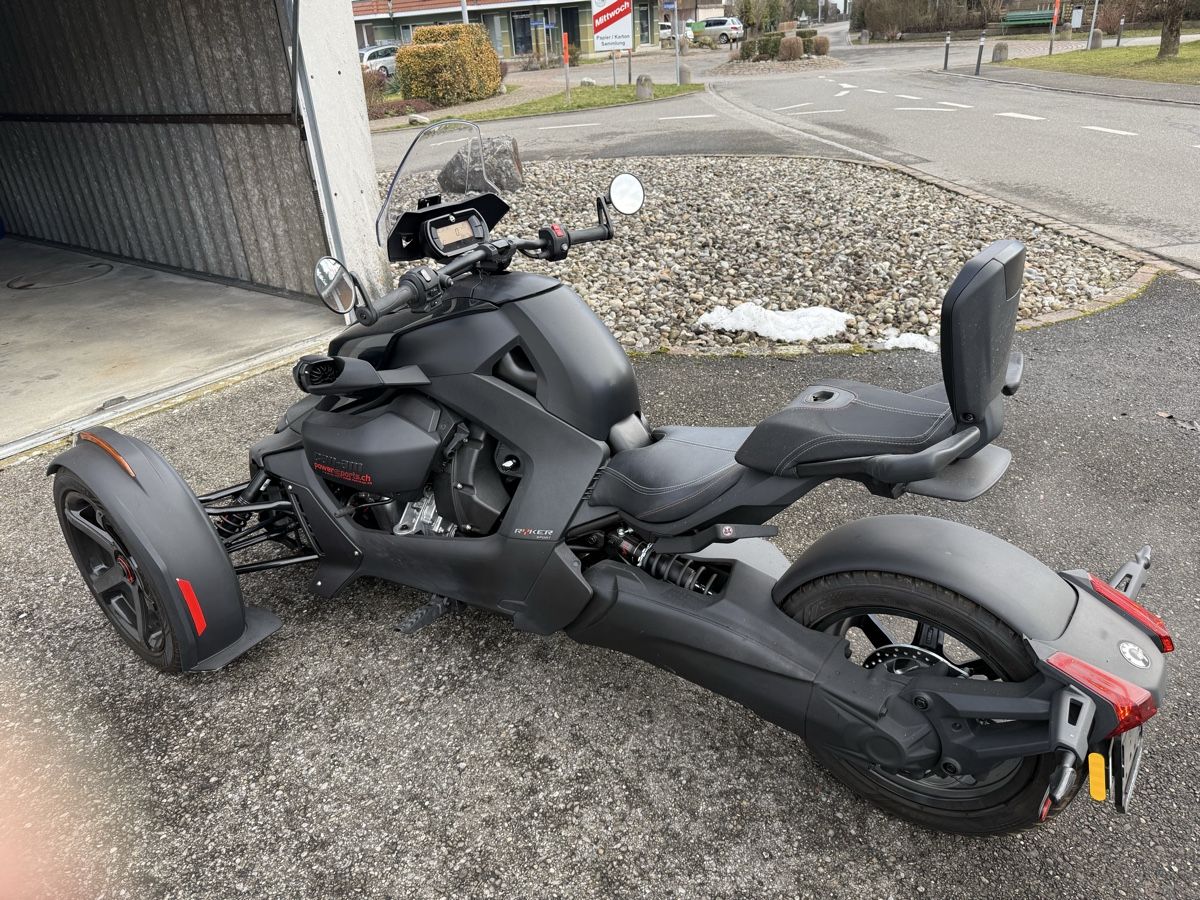 Can-Am A tre ruote: Can-am ryker 900 – Usato da Oberentfelden venduto da FiguresAndGamesPlace