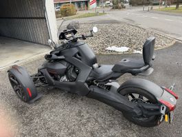 Can-am ryker 900
