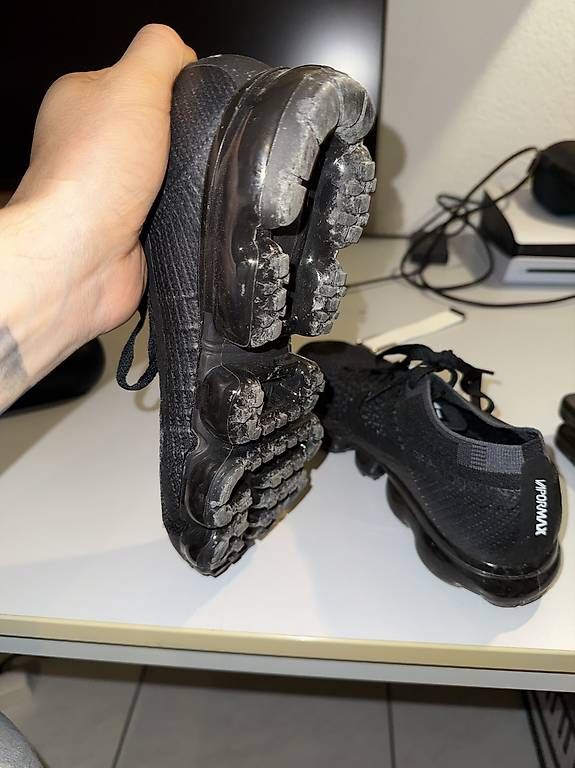 Chaussures hommes: Vapor Max Schwarz – D'occasion à Oberentfelden par ang_55kx 2