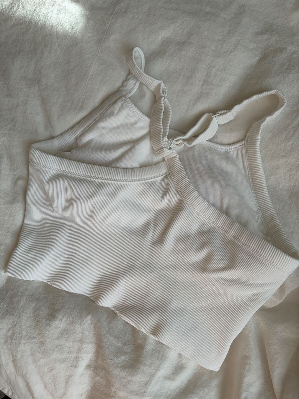 Alo Yoga Top: Alo Yoga Top – Nuovo (secondo la descrizione) da Zürich venduto da wac_7zz8 1