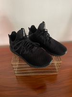 adidas Tubular, schwarz, Grösse 43 1/3 EU / 9,5 US